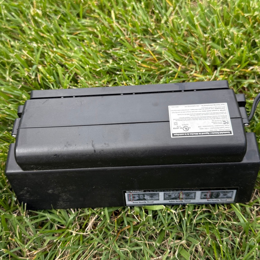 Royal Sovereign RCD-1000 UV Counterfeit Bill Money Detector Blck Office Security - Picture 6 of 8